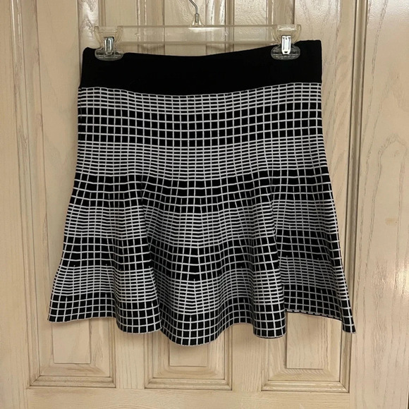 Sweater Skirt - Picture 3 of 4